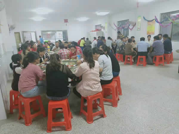 新闻=江苏绿地成功举办“增活力、促和谐”主题运动会和召开绩效考核总结大会10.jpg